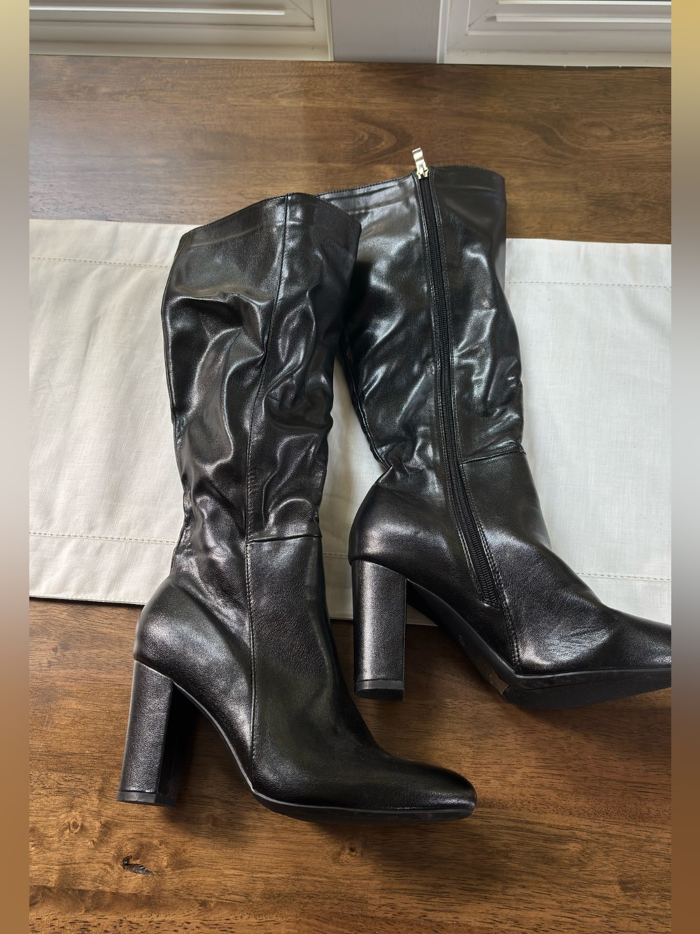 Classic Black Knee-High Women's Heeled Boots